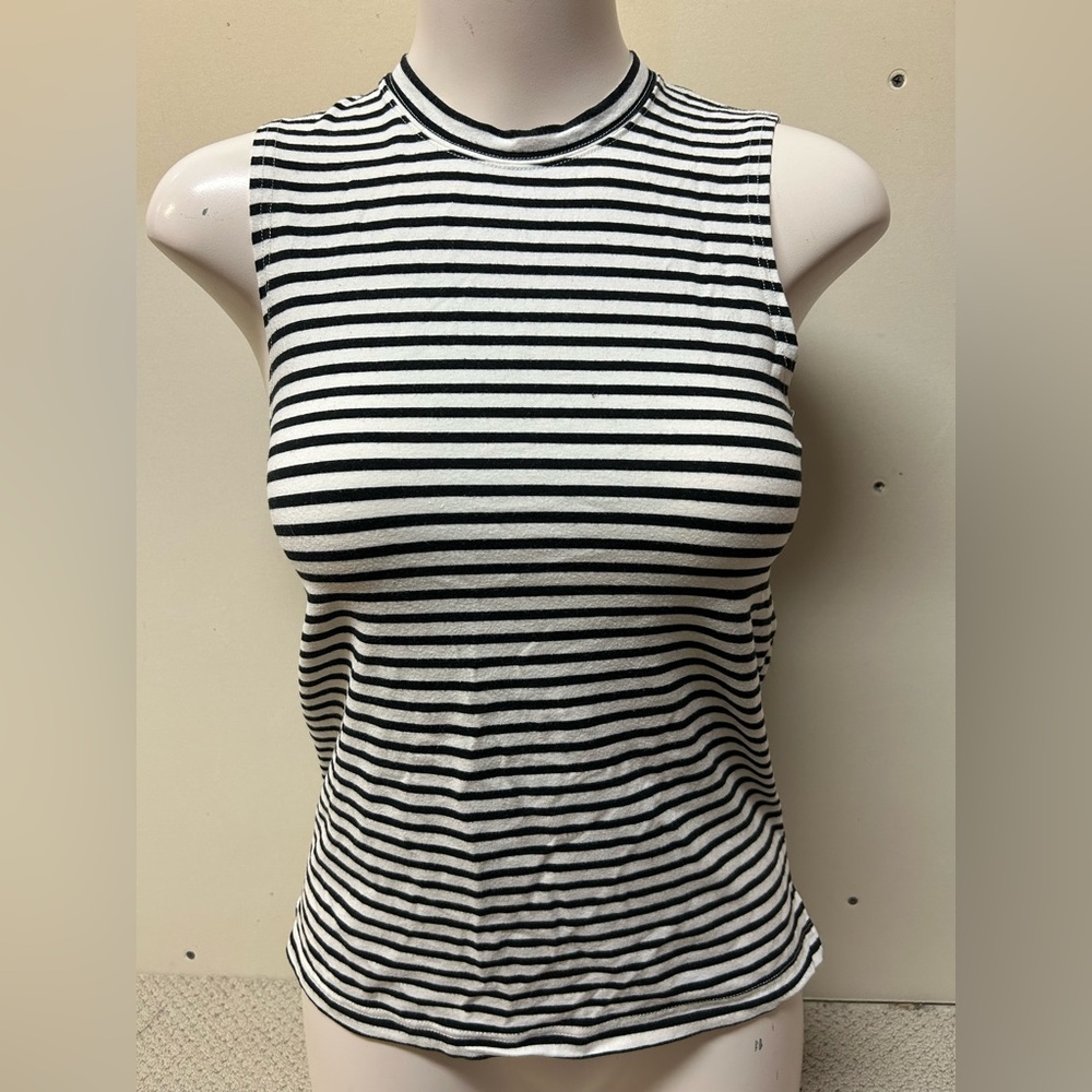 2/$30⚡️- SHIRT | Women’s Franc sleeveless top size small